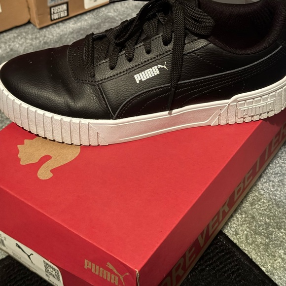 Puma - Picture 2 of 2